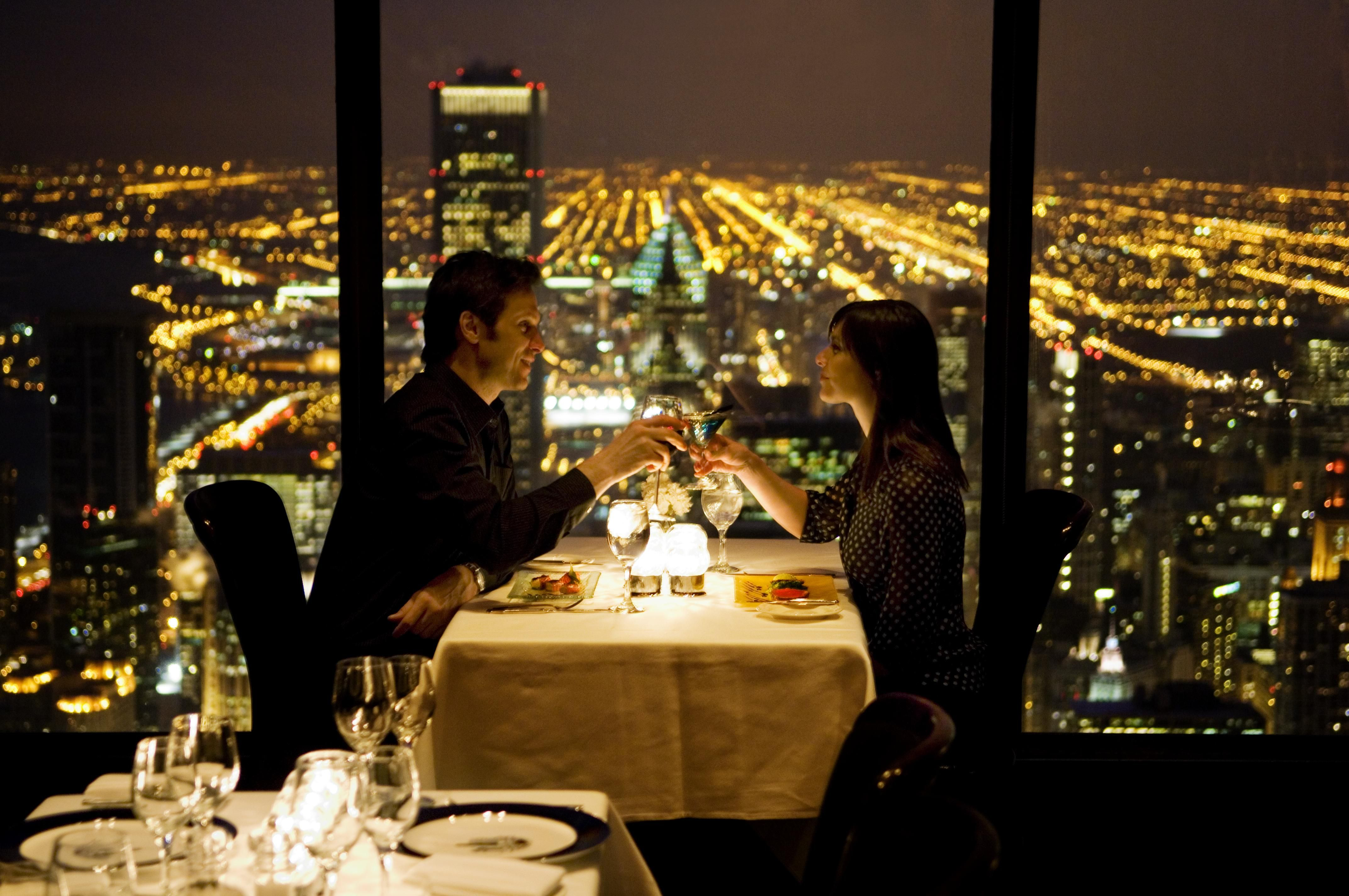 Diners in the Eiffel Tower restaurant, The Paris Hotel, look out along the  Strip, Las Vegas, Nevada, USA Stock Photo - Alamy